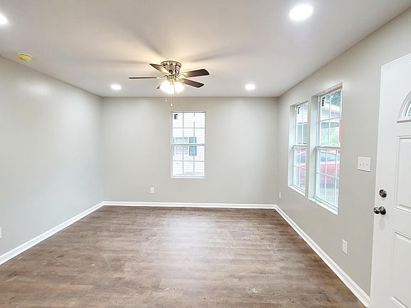 4th image of 3016 Reidway St