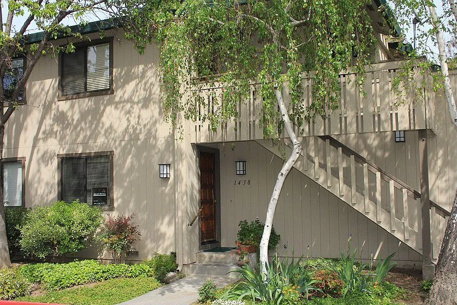 1438 Alma Loop photo 1
