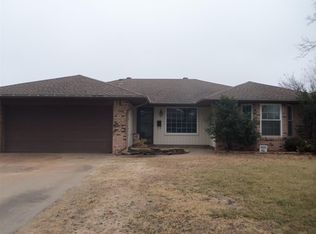 2406 Robin Rdg, Enid, OK 73703