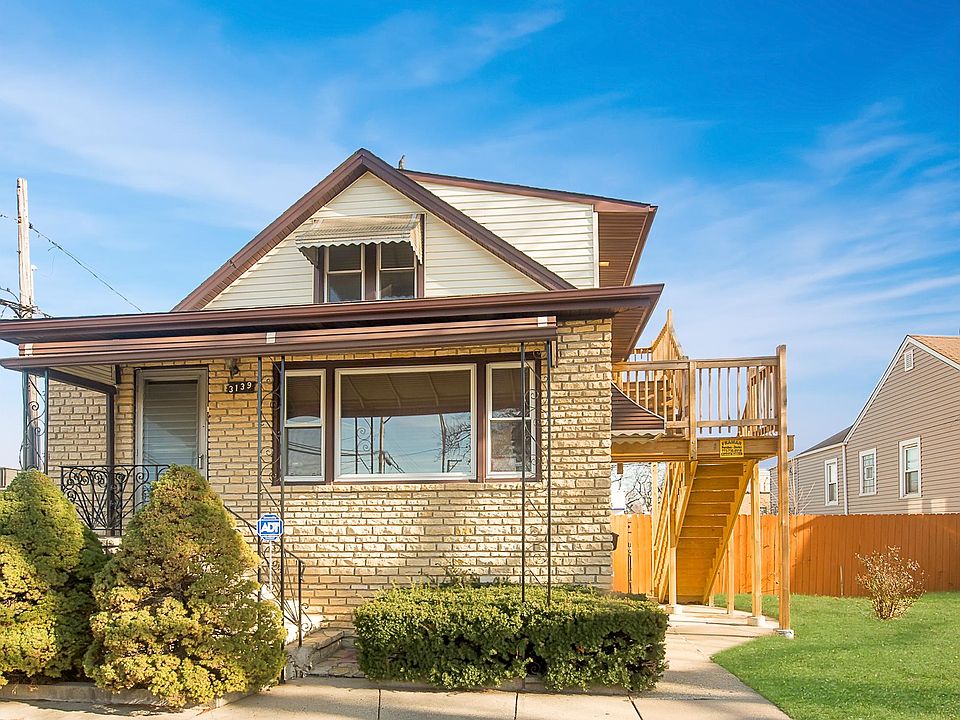 1st image of 3139 N Oconto Ave #2