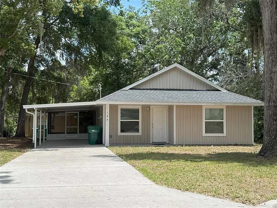 124 Cherry Ave