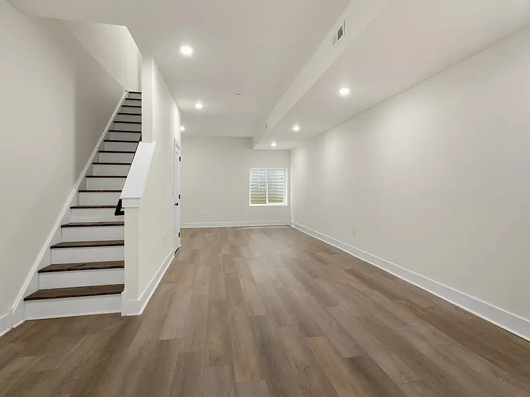 2719 Lefevre St — Photo 17