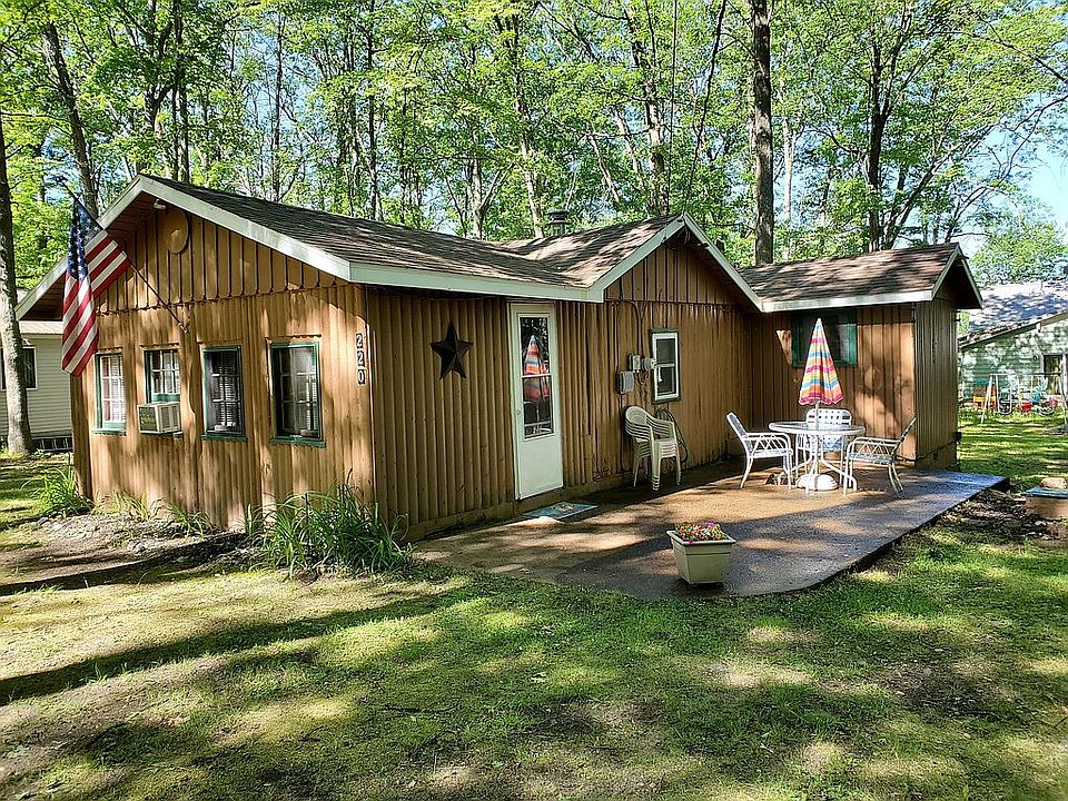 north side/east front view