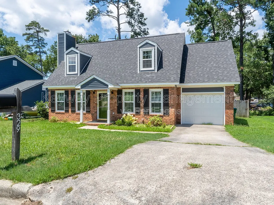329 Lamplighter Ln