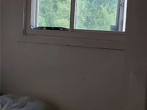 4th image of 6 Chapel Hill Dr