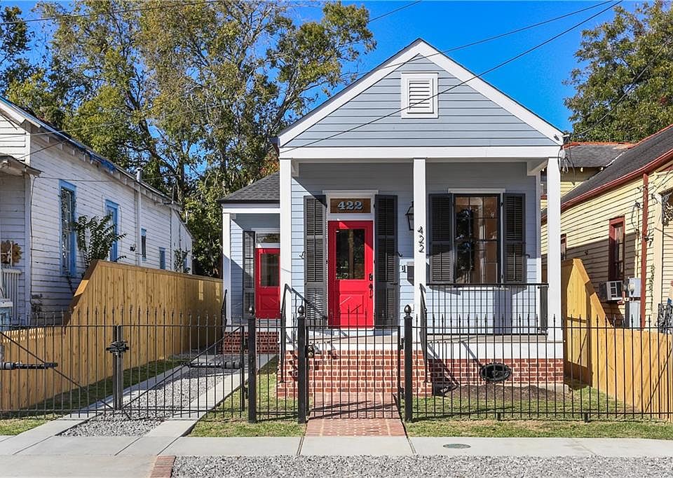 1st image of 422 Homer St