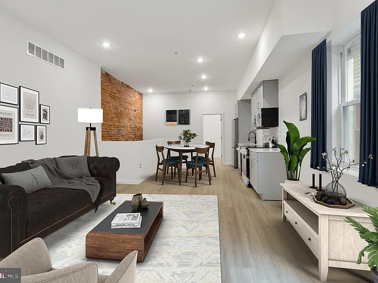 223 S 45th St #1R — Photo 1