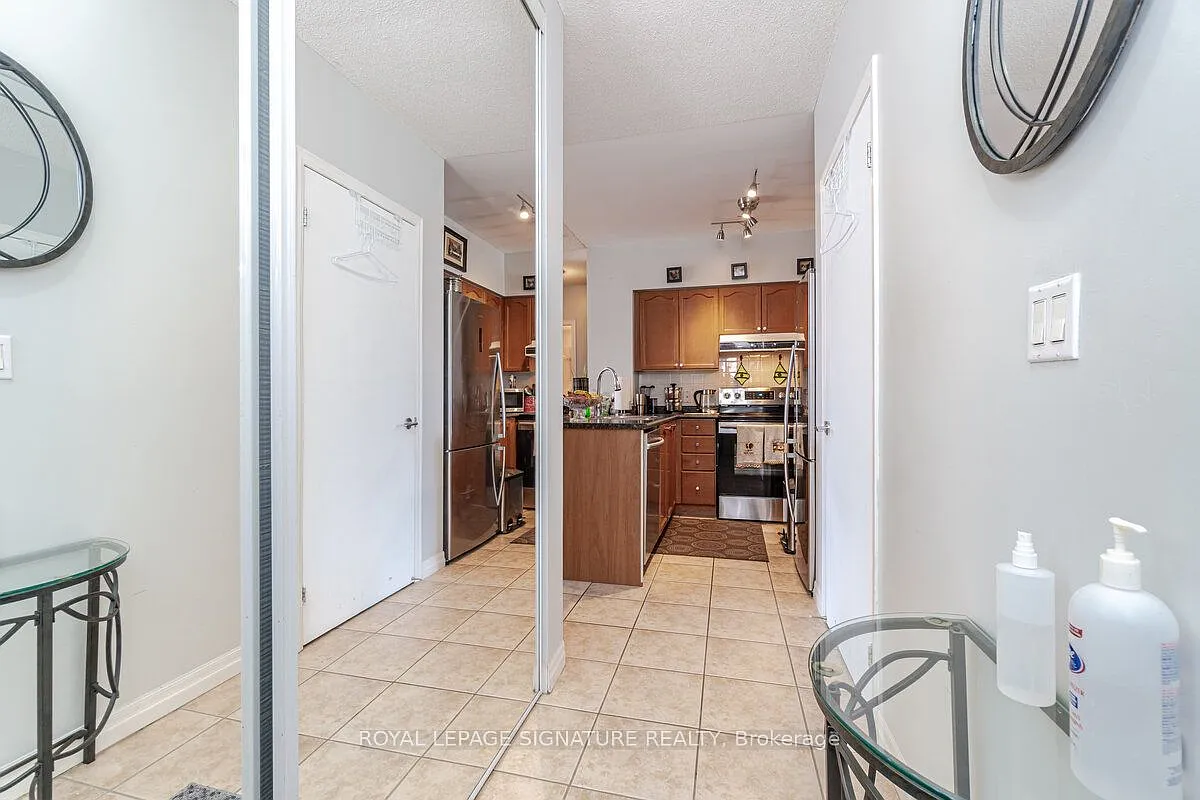 38 Fontenay Ct — Photo 4