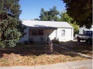 1130 Geneva St, Aurora, CO 80010