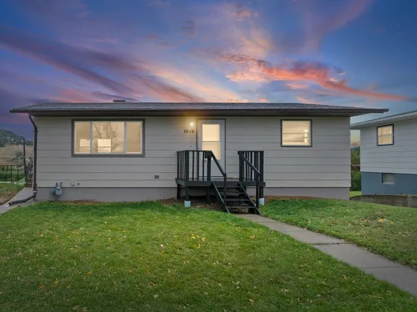 1918 Arizona Ave, Sturgis, SD 57785