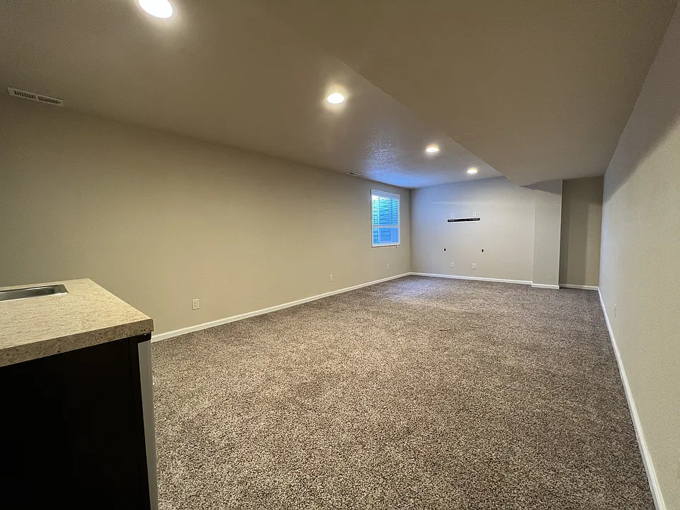 9565 Red Sunset Ct