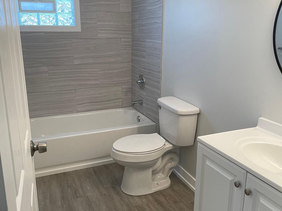 1st image of 2214 Welworth Ave