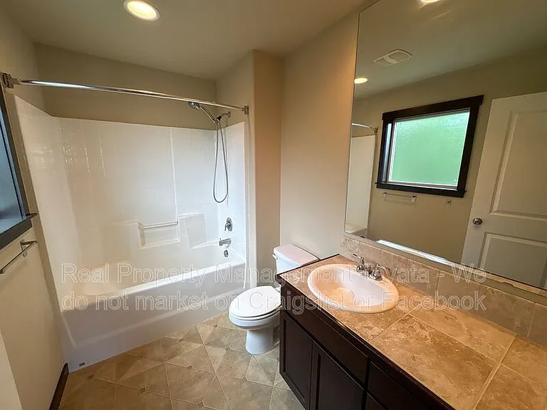 418 Jeff St — Photo 12
