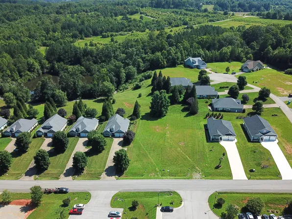 310 Firstwatch Dr #18, Moneta, VA 24121