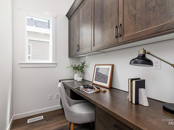 7th image of this home