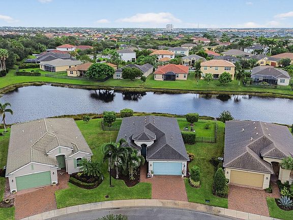2nd image of 11265 SW Lake Park Drive