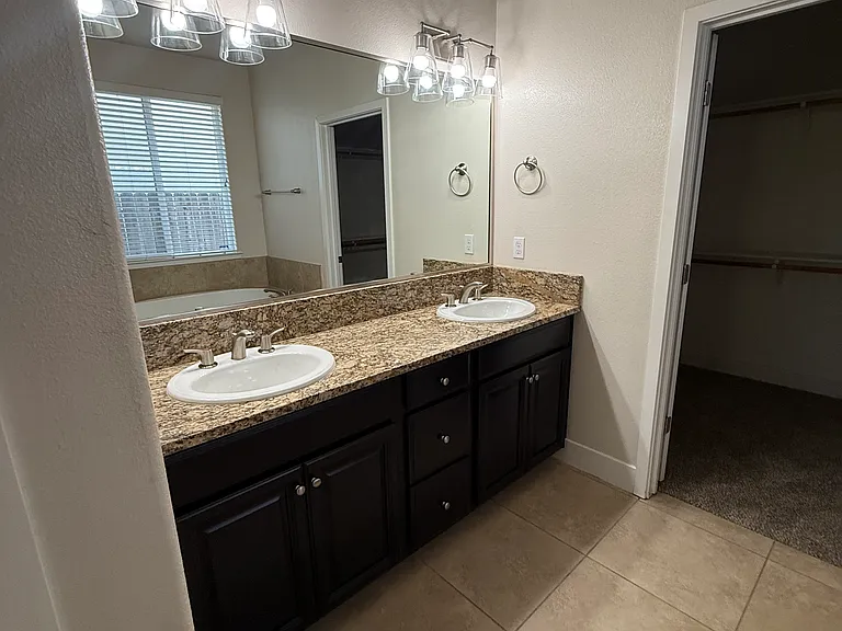6684 E Farrin Ave — Photo 10