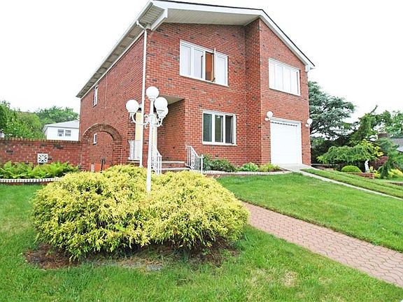 3rd image of 547 Stafford Ave
