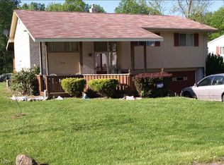 1320 Deforest Rd SE, Warren, OH 44484