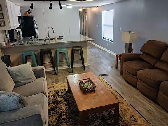 5th image of 6839 Albatross Ln