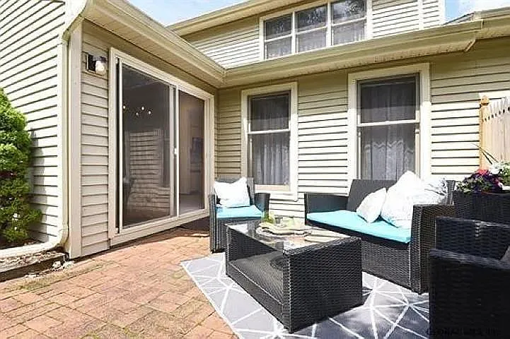 17 Cromwell Dr — Photo 9