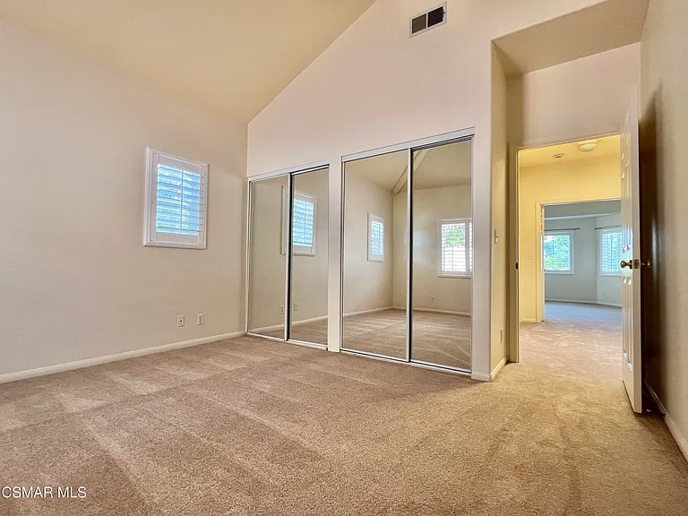 255 N Skyline Dr — Photo 18