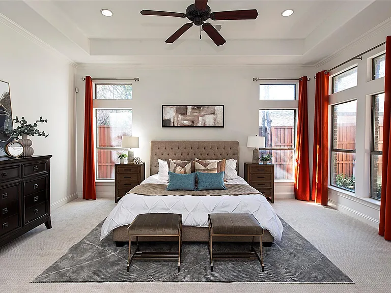 3606 S Versailles Ave — Photo 12