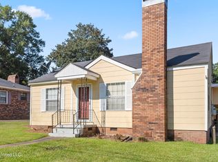 515 Lakeview Ave, McComb, MS 39648