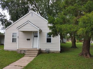 602 Maple St, Lamar, MO 64759