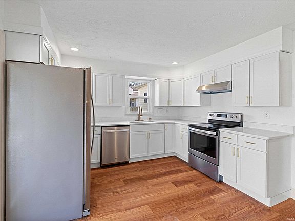5th image of 4799 Elizabeth Ln