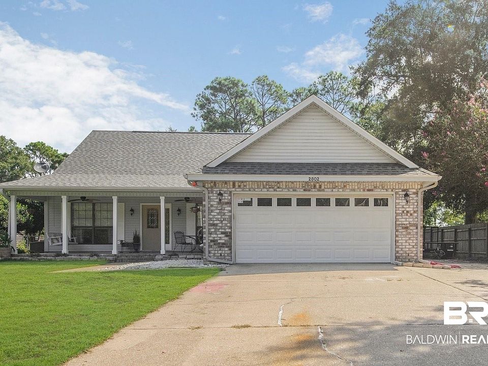 1st image of 2802 Pine Ridge Dr