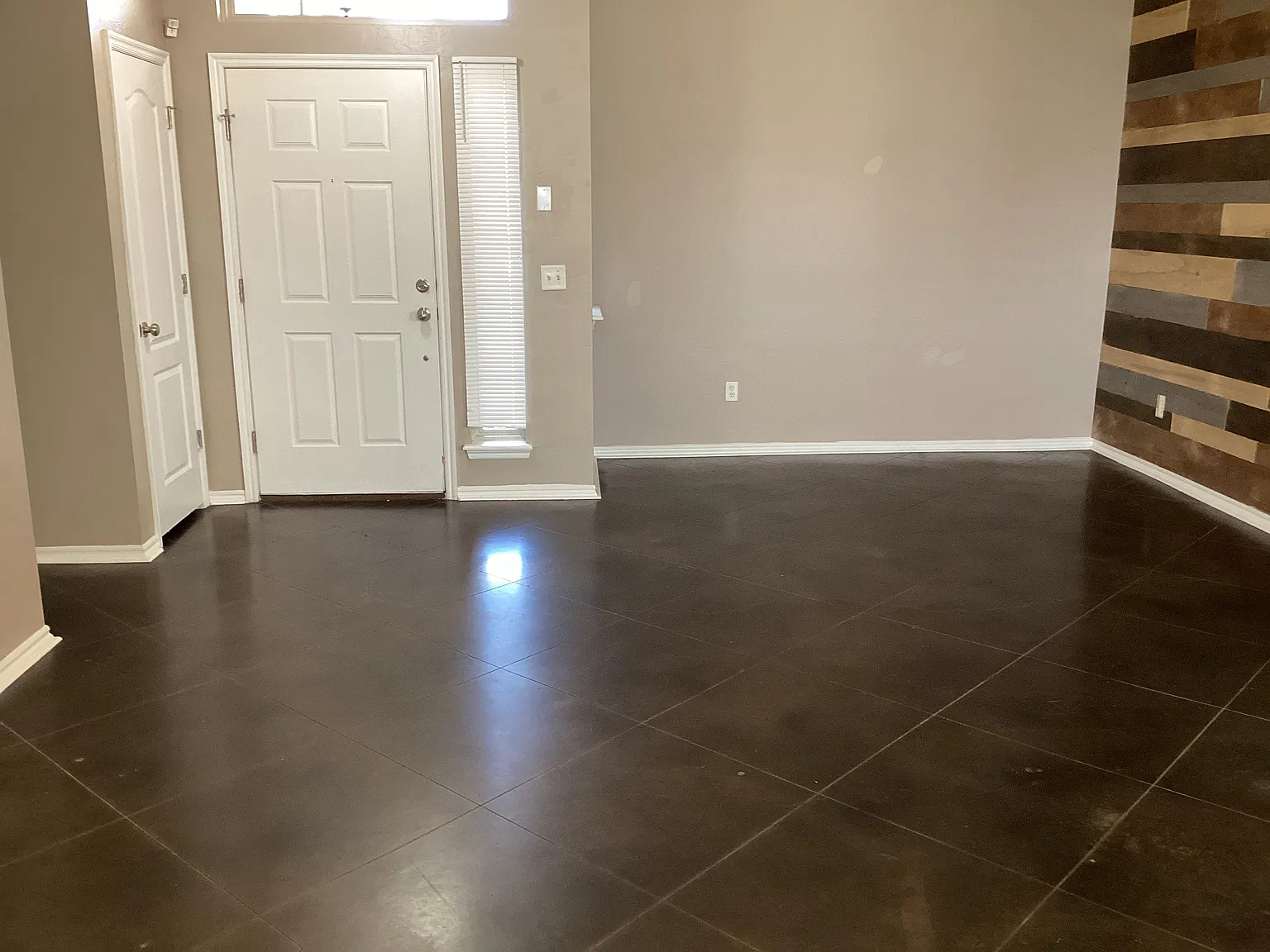 3 bed, 2.0 bath, 1470 sqft, $1,825 — Photo 4