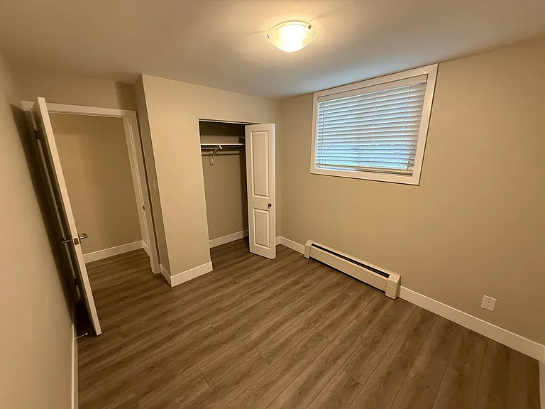 72 Barbara Cres — Photo 12