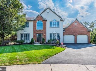 5865 Spring Tree Ct, Enola, PA 17025