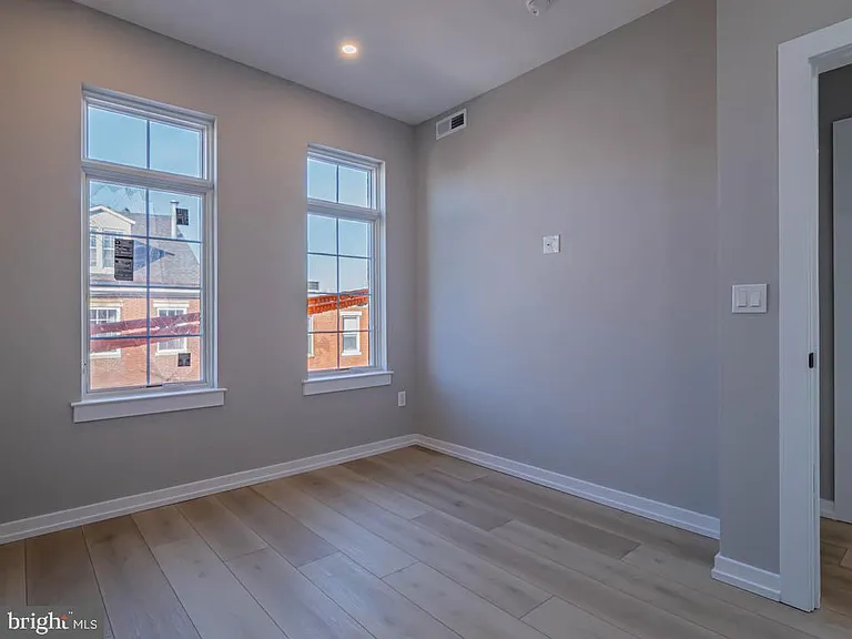 769 S 10th St #4B — Photo 8