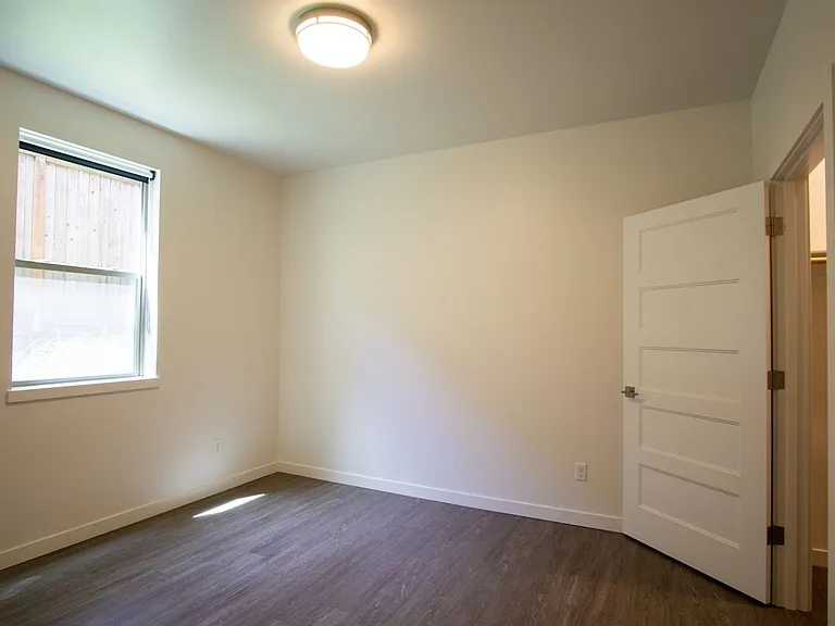 1616 SE Insley St #2 — Photo 9