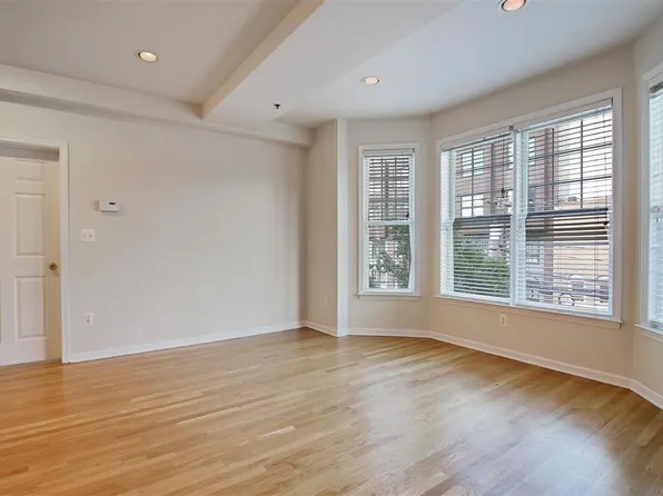 704 Clinton St APT 3D, Hoboken, NJ 07030