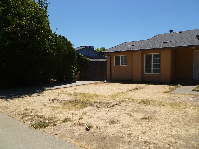 Bruno Way, Sacramento — Photo 2