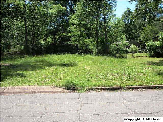 1st image of 303 W Lake Dr