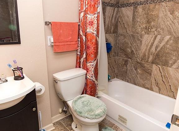 5th image of 4853 Marque Dr