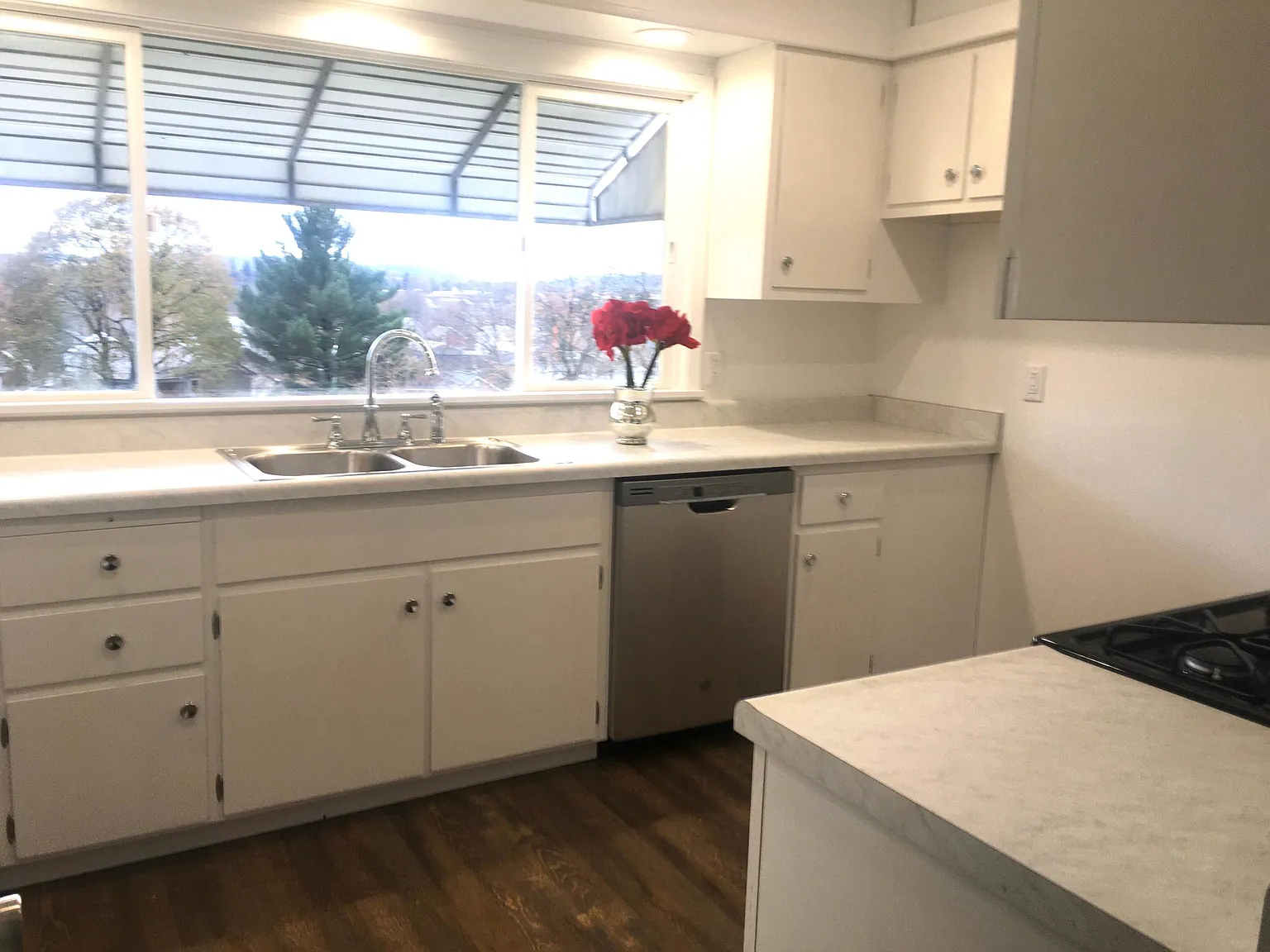 1328 Water St photo 1