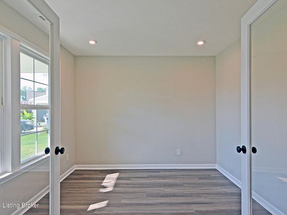 4th image of 774 Mallard Lake Blvd
