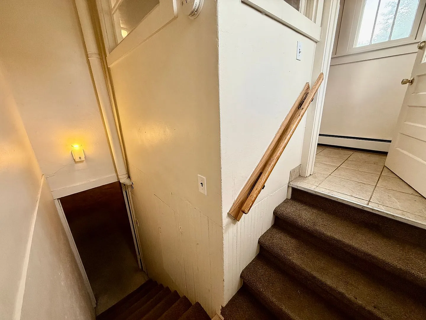 1/2 Off First Months Rent! 3 Bed + 2 Bonus Rooms In Basement, 2 Bath Home Near Csu! Flexible Leas... — Photo 1