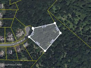 16 Heritage Blvd, Stroudsburg, PA 18360