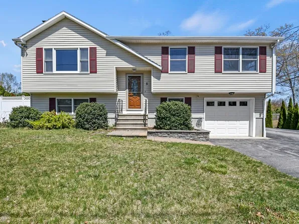 5 Jackson Rd, Webster, MA 01570