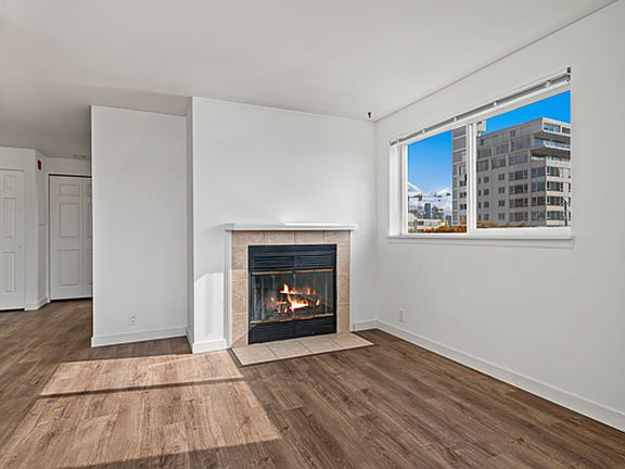 4th image of 617 5th Ave W #C3