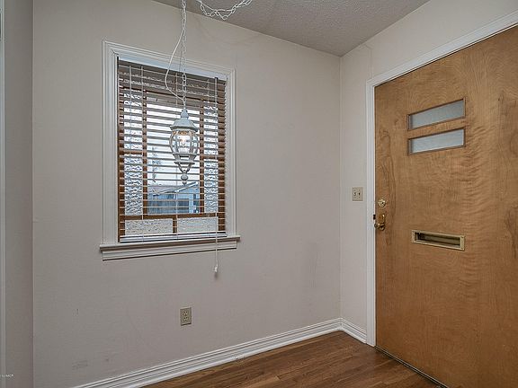 4th image of 1111 8th Ave