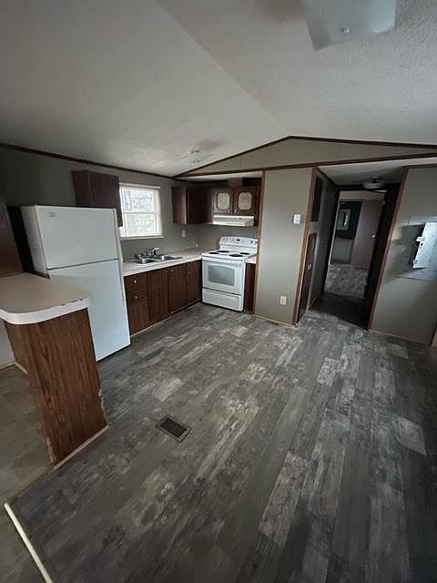 2nd image of 212 Chaney Rd #1