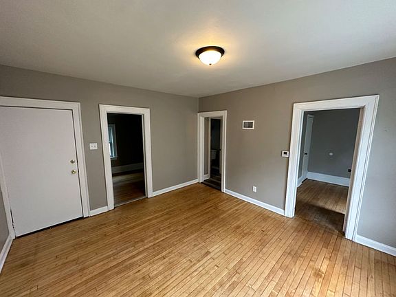 5th image of 3372-3374 N Richards St