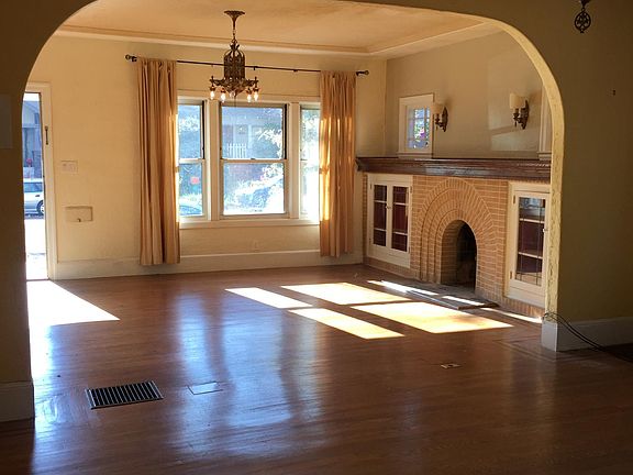 4th image of 2721 D St